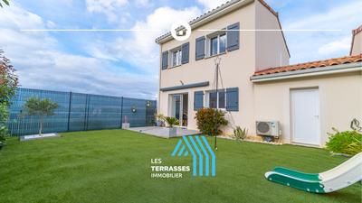 Maison traditionnelle - 85 m² - 5 pièces