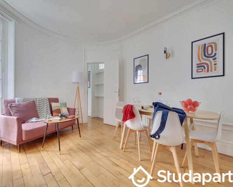 Chambre - 100 m² - 1 pièce