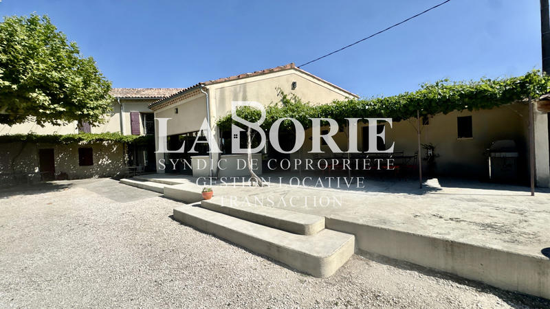 Maison - 250 m² - 5 pièces