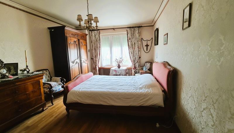 Maison - 306 m² - 11 pièces