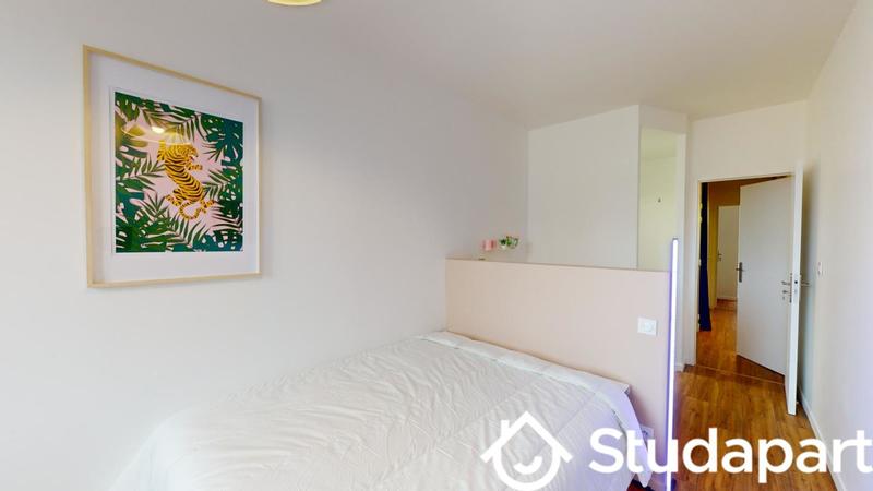 Chambre - 13 m² - 1 pièce