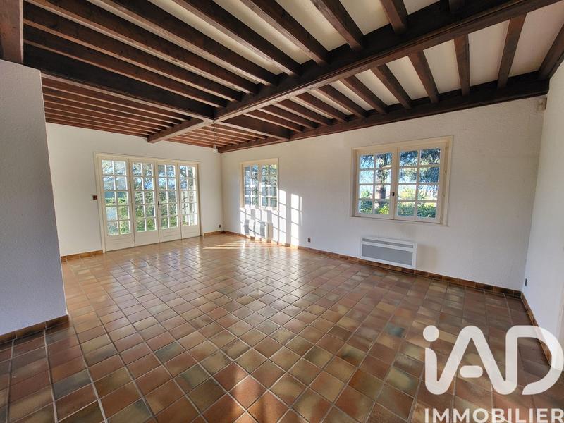 Maison - 250 m² - 8 pièces