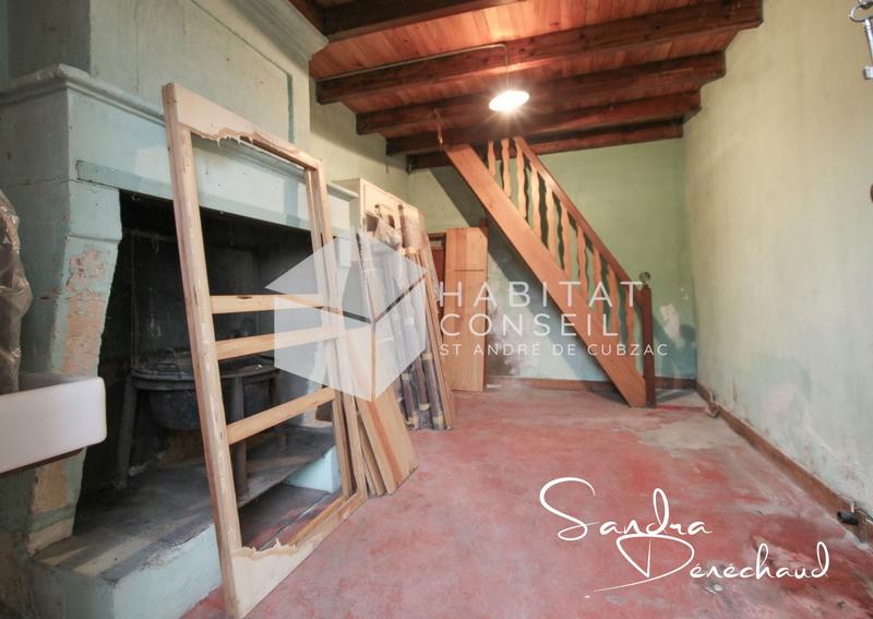 Maison - 94 m² - 7 pièces