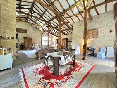 Maison - 312 m² - 7 pièces