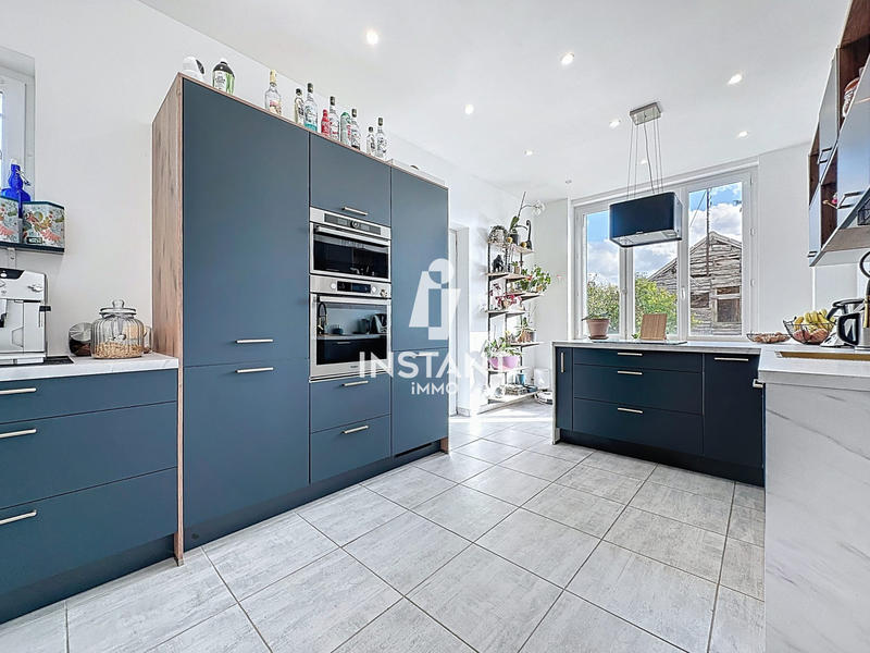 Maison ancienne - 228 m² - 7 pièces