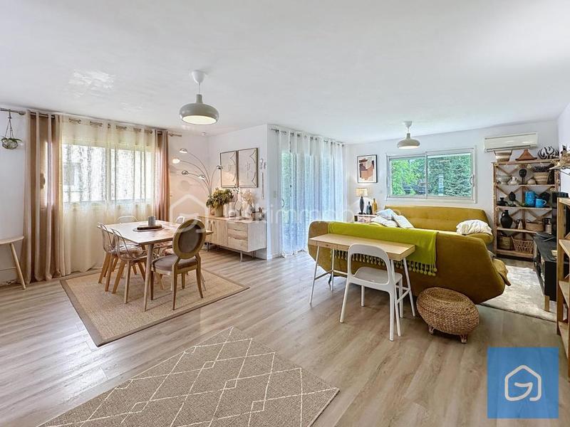 Maison - 98 m² - 5 pièces