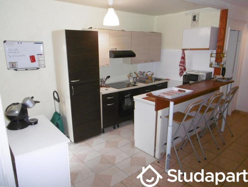 Chambre - 10 m² - 1 pièce