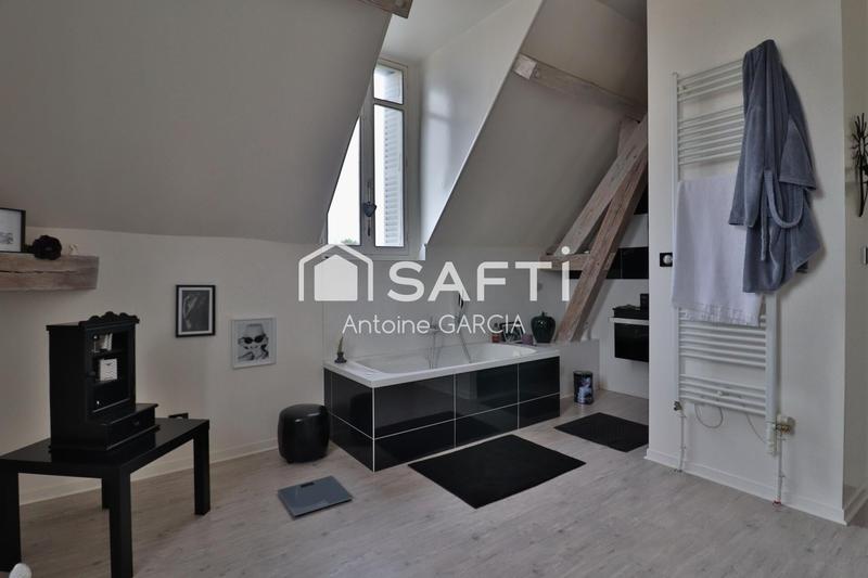 Maison de maîtres - 600 m² - 12 pièces