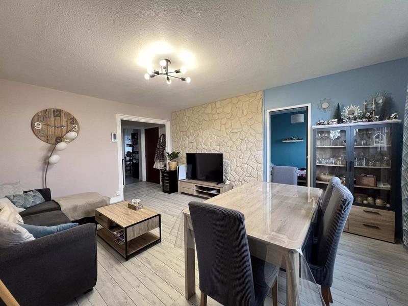 Appartement - 82 m² - 4 pièces