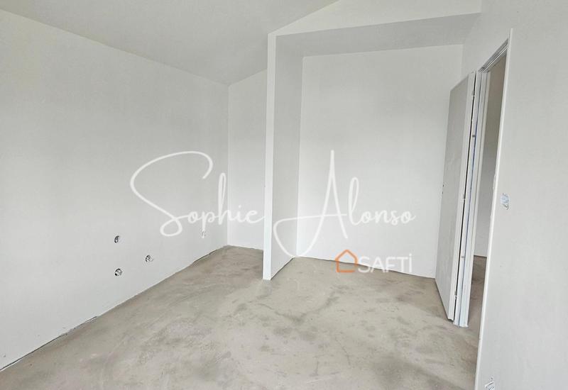 Maison - 243 m² - 7 pièces