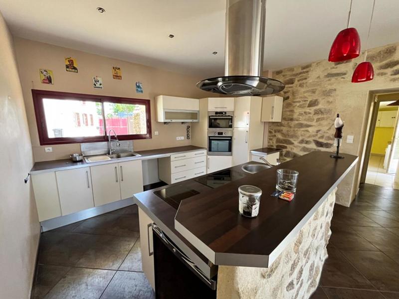 Maison - 240 m² - 4 pièces