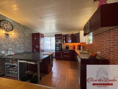 Maison de village - 240 m² - 7 pièces