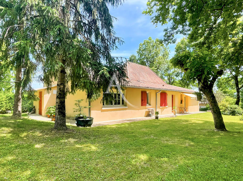 Maison - 193 m² - 9 pièces