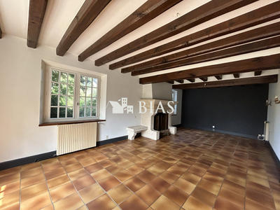 Maison traditionnelle - 194 m² - 7 pièces
