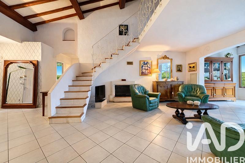 Maison - 143 m² - 6 pièces