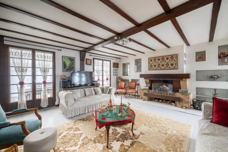 Appartement - 140 m² - 6 pièces