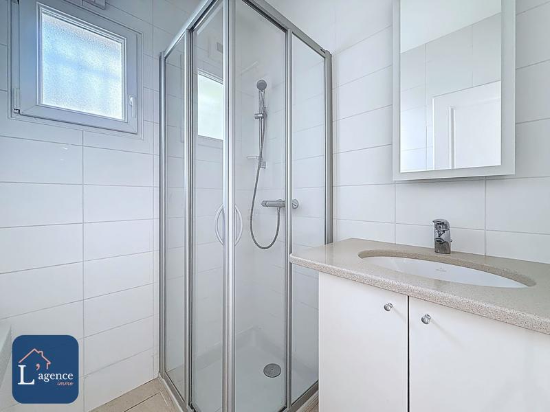 Maison - 258 m² - 8 pièces