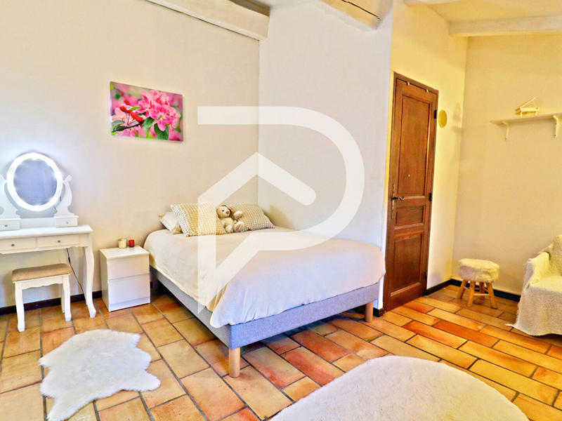 Villa - 167 m² - 6 pièces