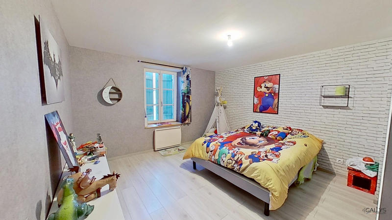 Maison - 180 m² - 7 pièces