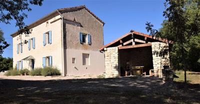 Corps de ferme - 385 m² - 6 pièces