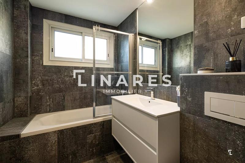 Appartement - 143 m² - 5 pièces
