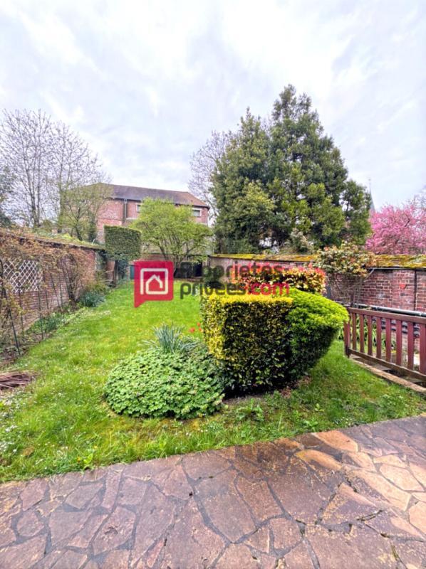 Maison - 203 m² - 5 pièces