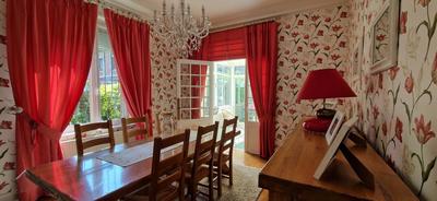 Maison - 265 m² - 4 pièces