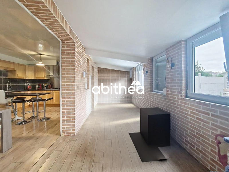 Maison - 102 m² - 4 pièces