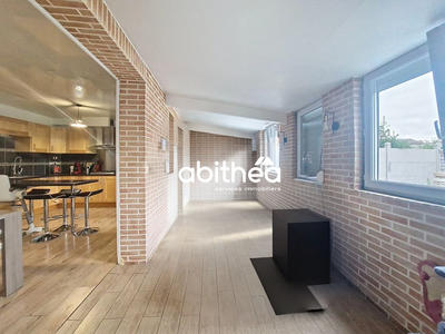 Maison - 102 m² - 4 pièces