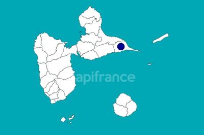 Terrain constructible - 1 703 m²