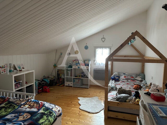 Maison - 170 m² - 6 pièces