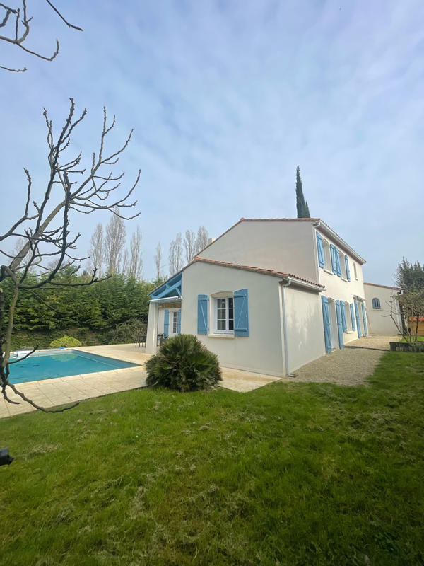 Maison - 166 m² - 7 pièces