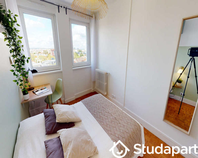 Chambre - 90 m² - 1 pièce