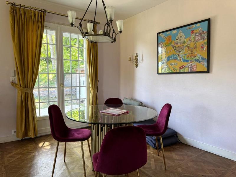 Maison - 300 m² - 9 pièces