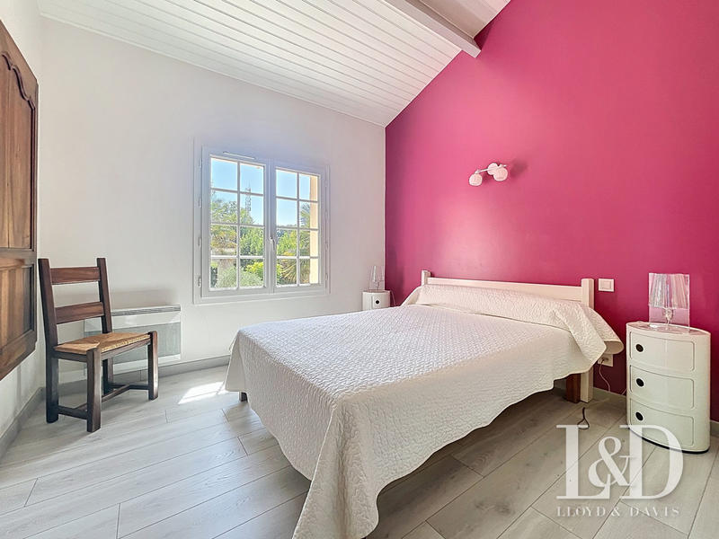 Maison contemporaine - 263 m² - 7 pièces