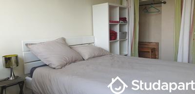 Chambre - 12 m² - 1 pièce