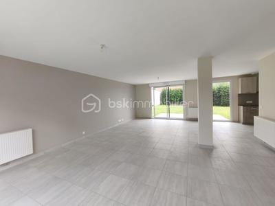 Maison traditionnelle - 140 m² - 5 pièces