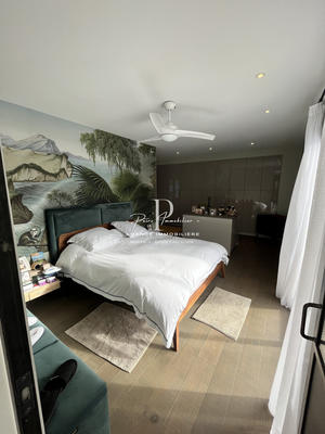 Maison contemporaine - 250 m² - 6 pièces