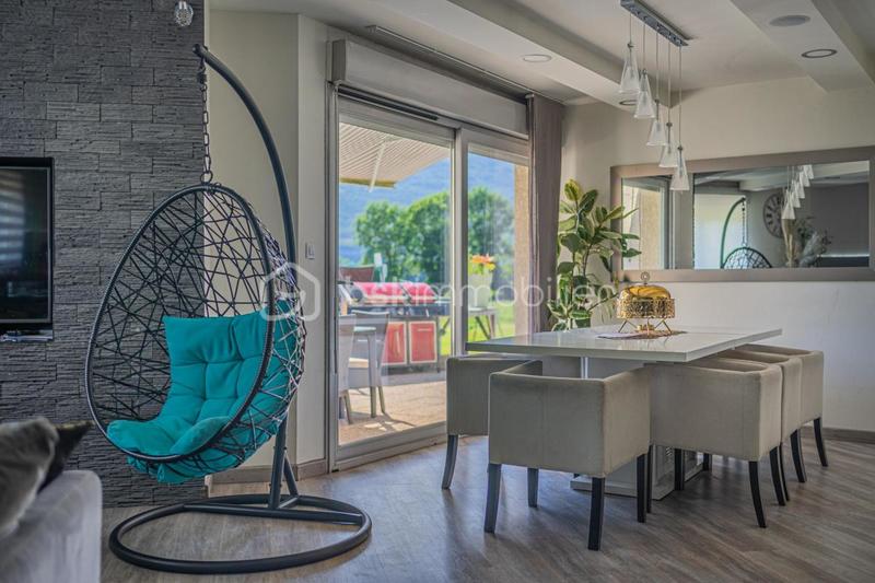 Maison traditionnelle - 156 m² - 5 pièces