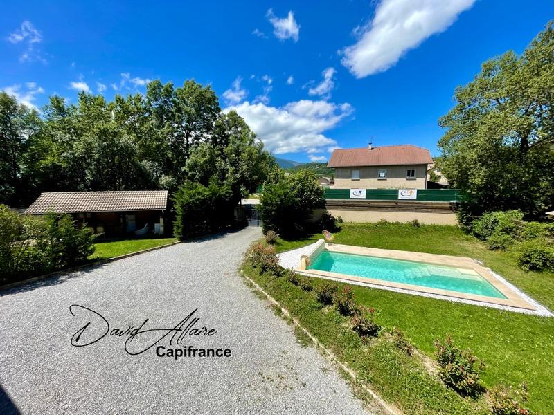 Appartement - 96 m² - 3 pièces