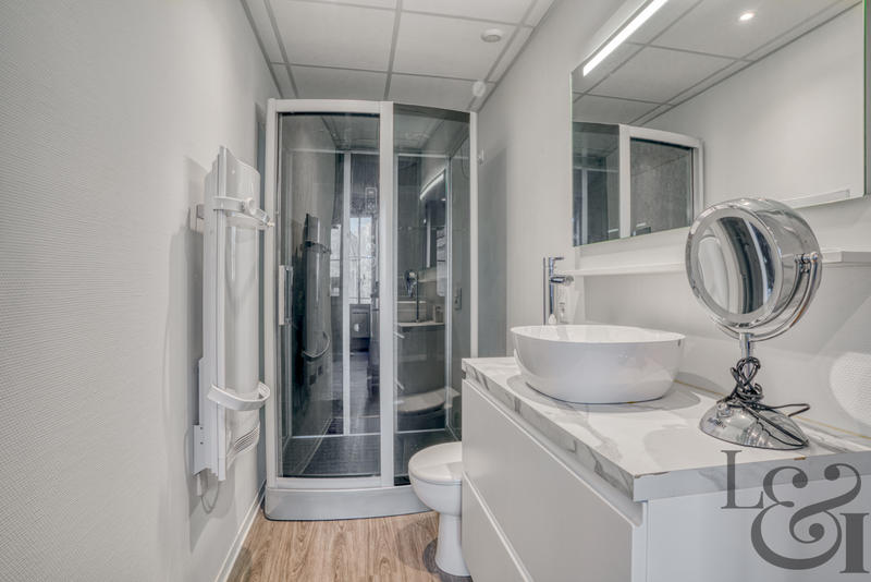 Maison - 220 m² - 5 pièces