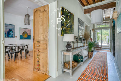 Demeure - 384 m² - 11 pièces