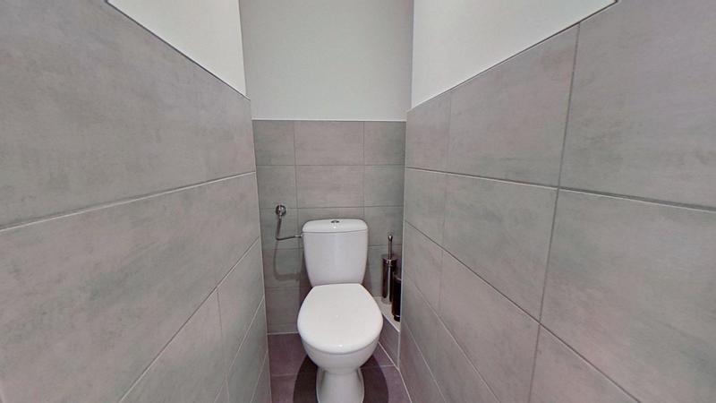 Chambre - 11 m² - 6 pièces