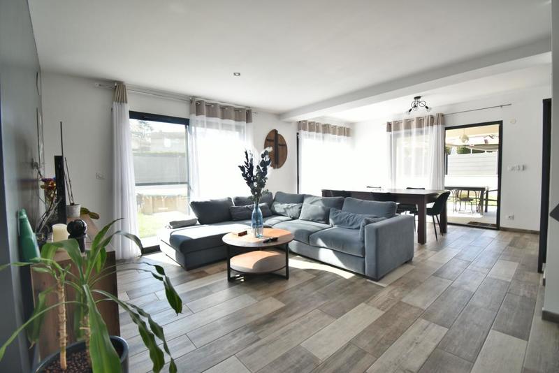 Maison - 110 m² - 4 pièces