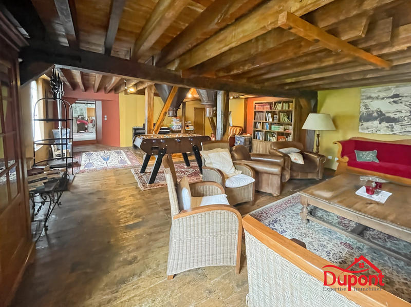 Maison ancienne - 700 m² - 24 pièces