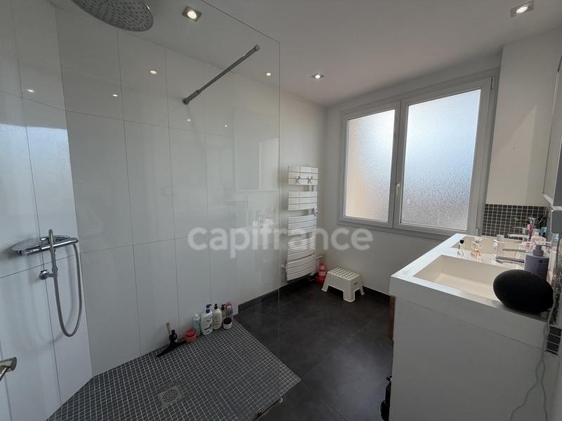 Maison - 97 m² - 5 pièces