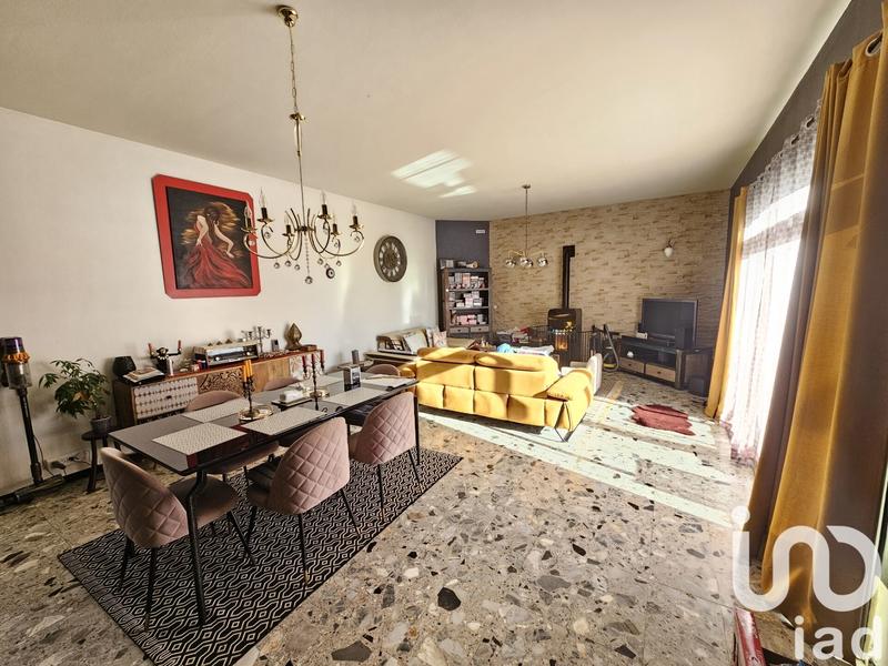 Maison - 243 m² - 9 pièces