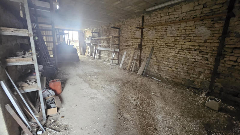 Maison - 255 m² - 3 pièces