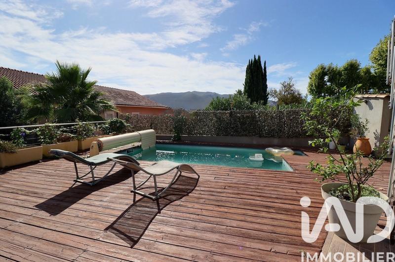 Maison - 140 m² - 5 pièces