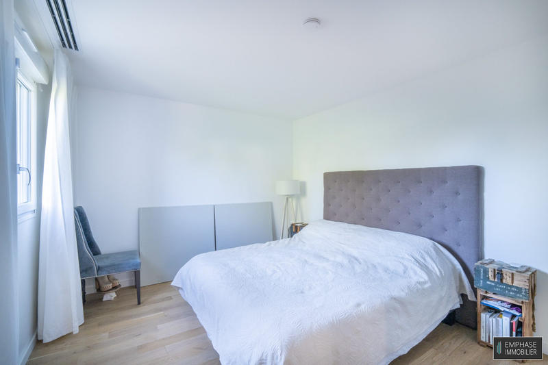 Maison contemporaine - 220 m² - 6 pièces